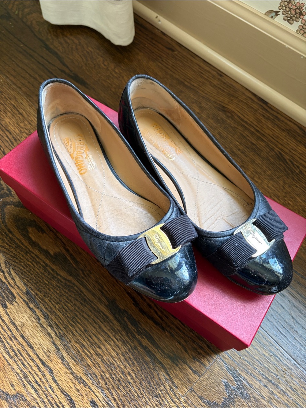 Salvatore Ferragamo Black Varina Patent Cap Toe Bow Flats Size 8